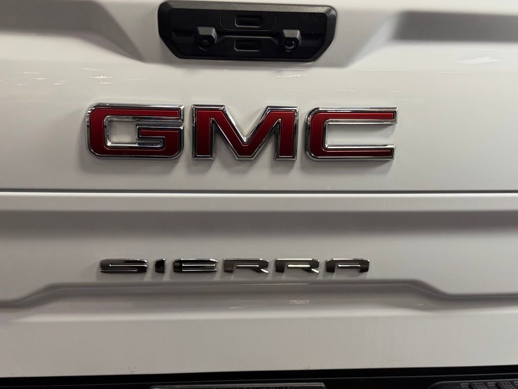 Used 2024 GMC Sierra 1500 AT4 w/ Technology Package AWD/4WD image 16
