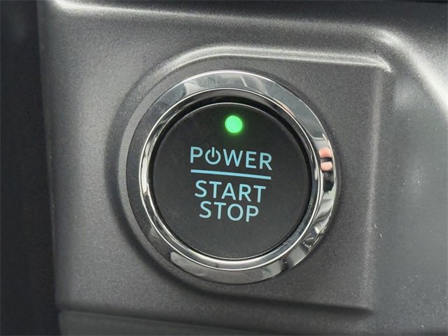 New 2025 Ford F150 Lightning XLT image 19