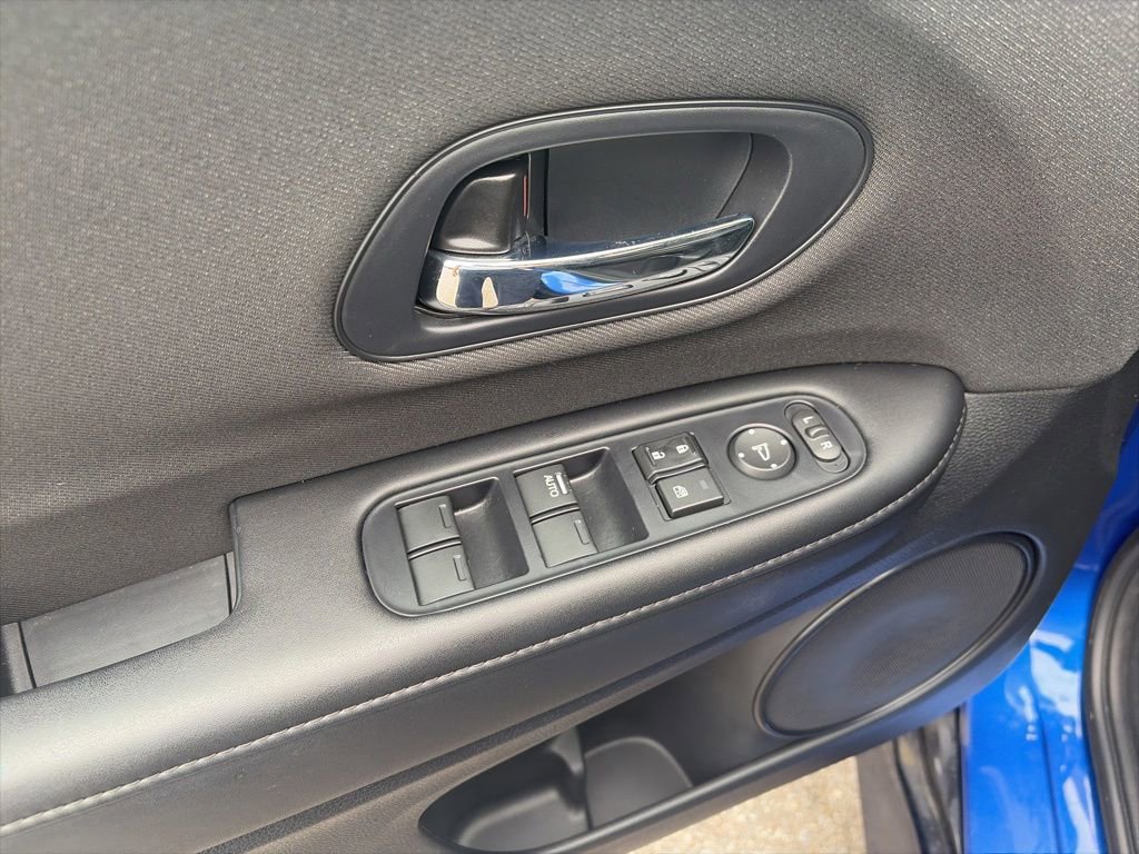 Used 2019 Honda HR-V Sport image 17