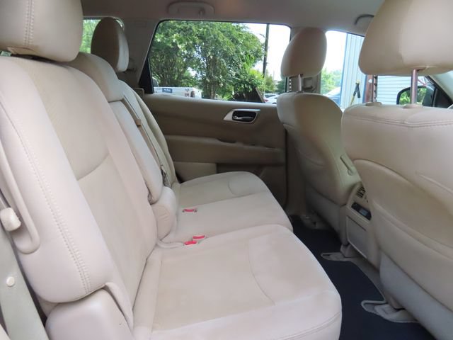 Used 2014 Nissan Pathfinder S FWD image 32