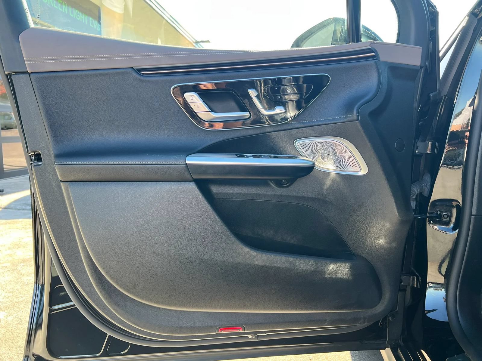 Used 2023 Mercedes-Benz EQE 350+ SUV image 9