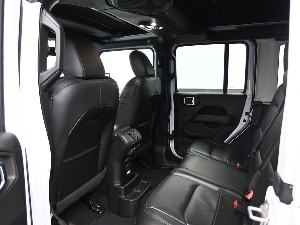 Used 2023 Jeep Wrangler Altitude image 30