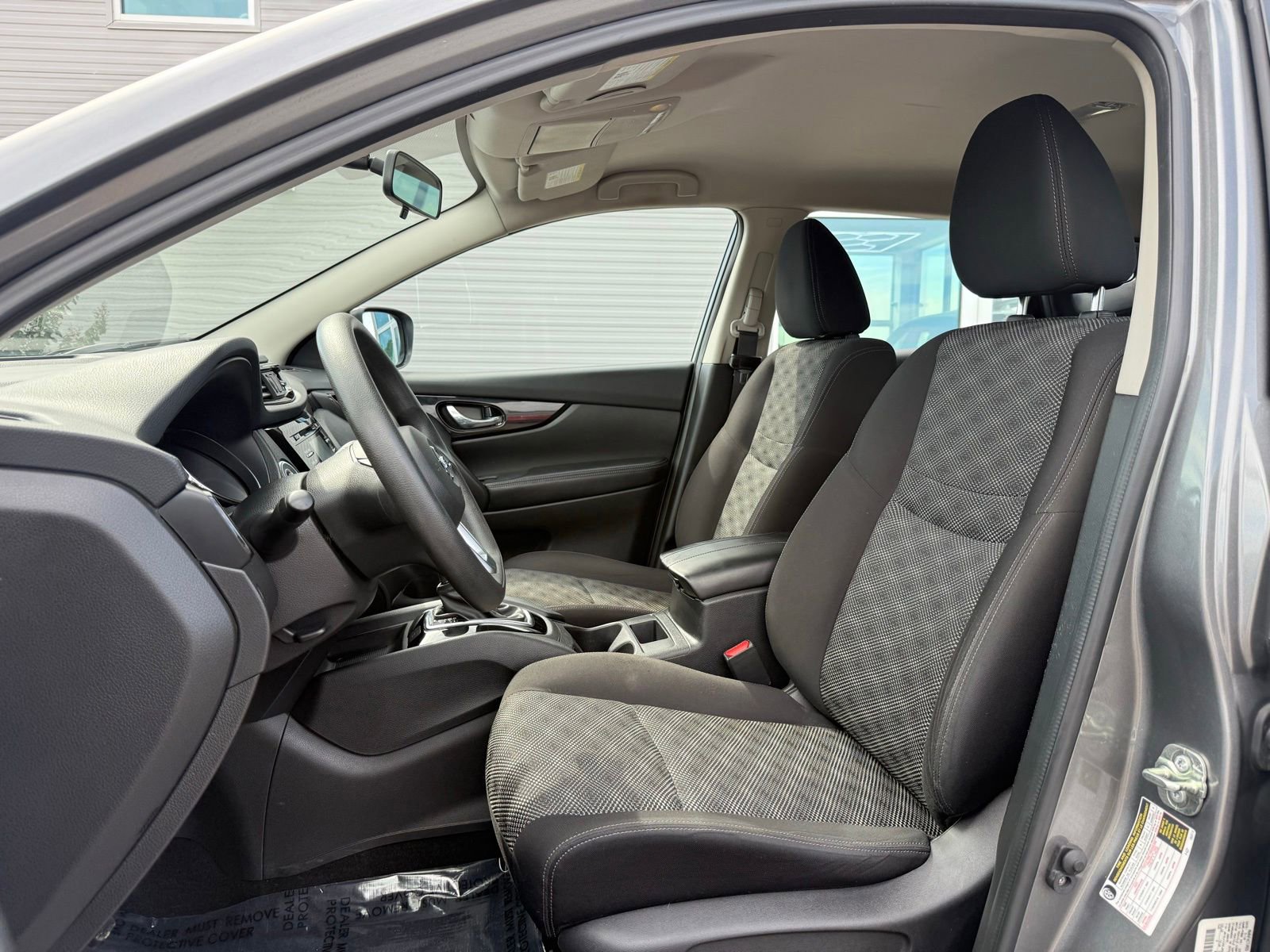 Used 2018 Nissan Rogue Sport SV image 16