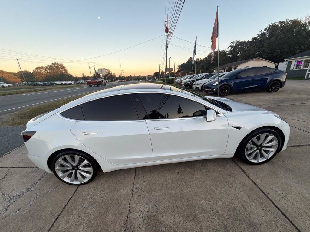 Used 2018 Tesla Model 3 Long Range RWD image 11