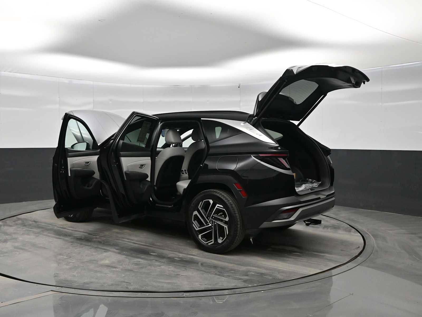 Certified 2025 Hyundai Tucson Limited image 44