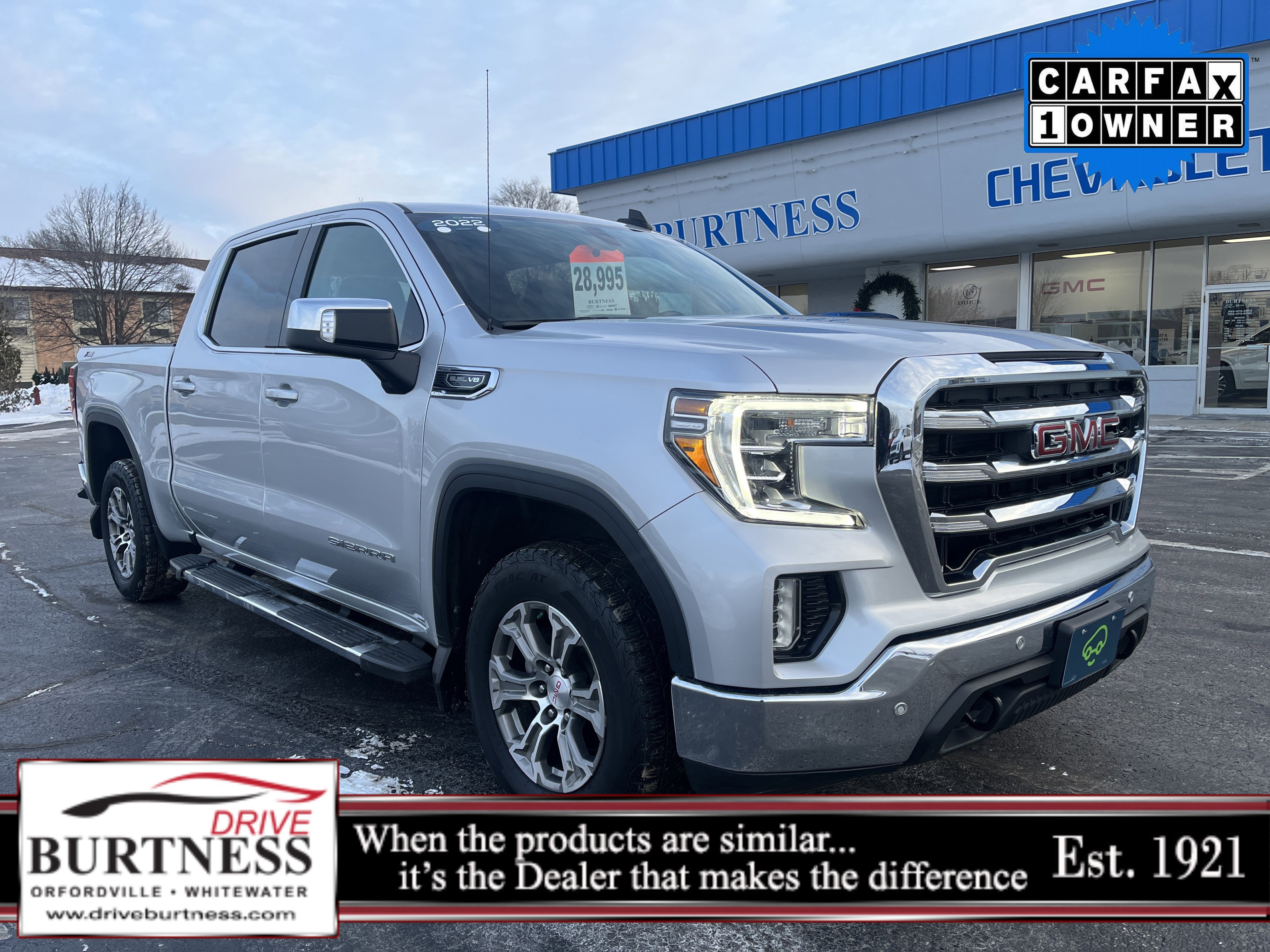 Used 2022 GMC Sierra 1500 SLE image 1