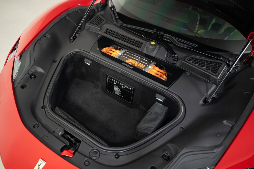 Used 2023 Ferrari SF90 Stradale AWD/4WD image 21