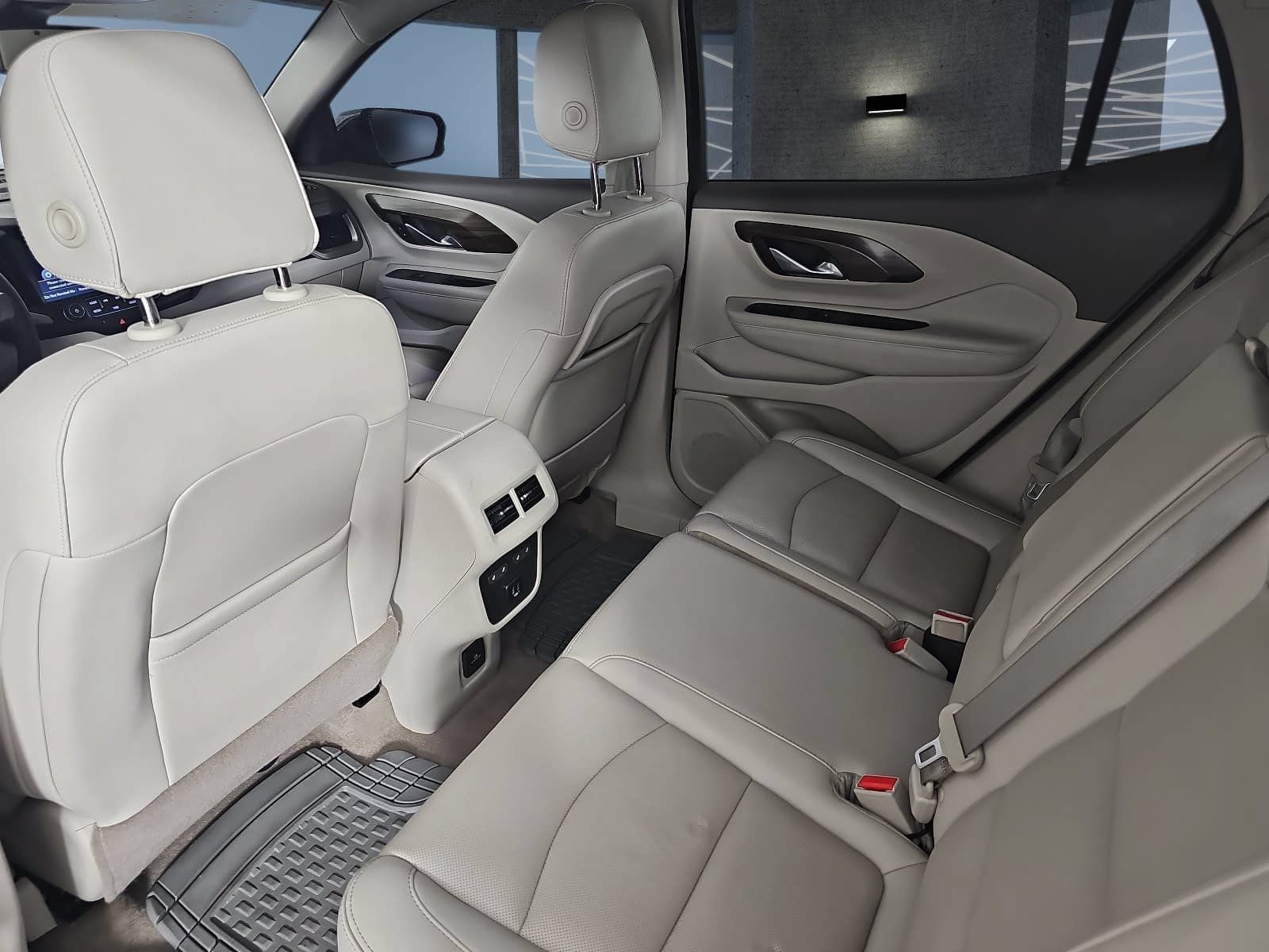 Used 2018 GMC Terrain Denali w/ Advanced Safety Package FWD image 11
