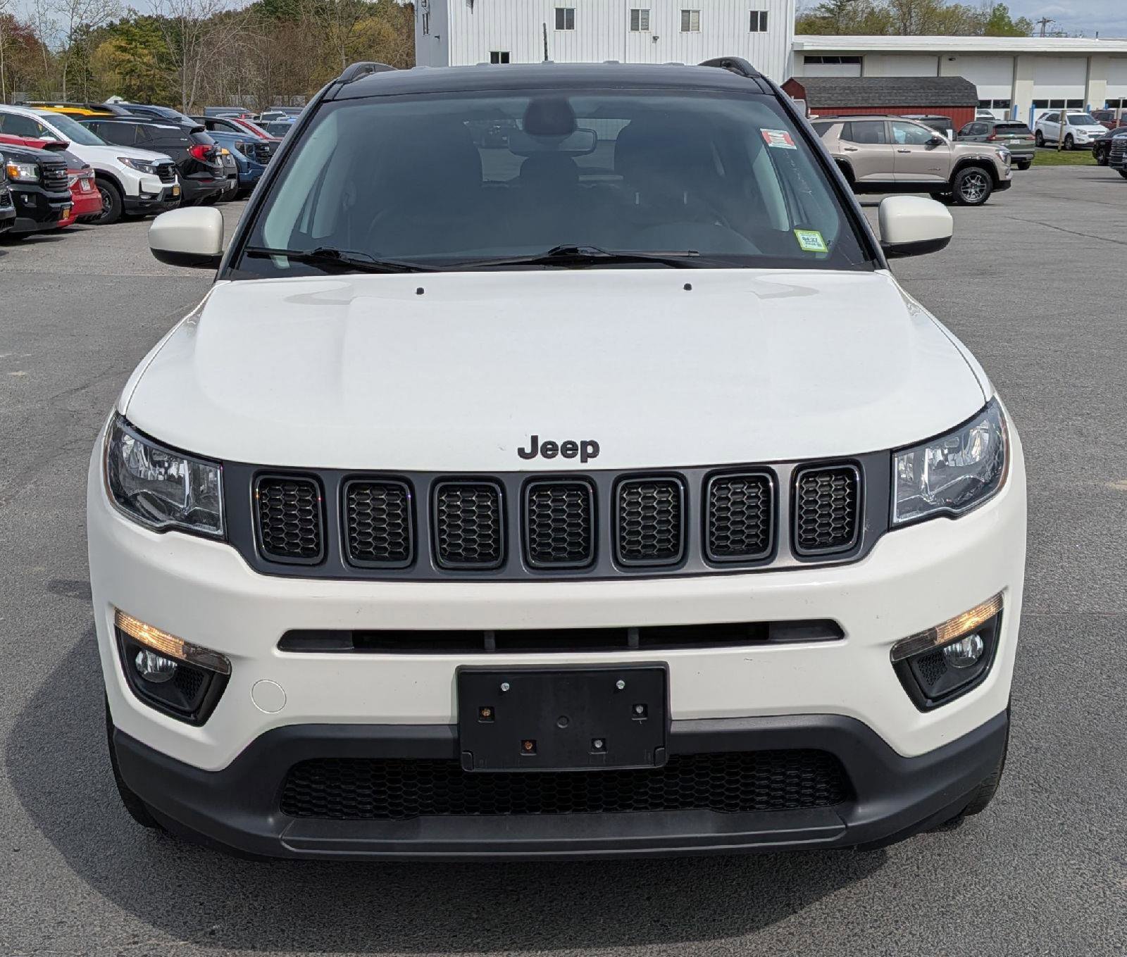 Used 2020 Jeep Compass Latitude AWD/4WD image 2