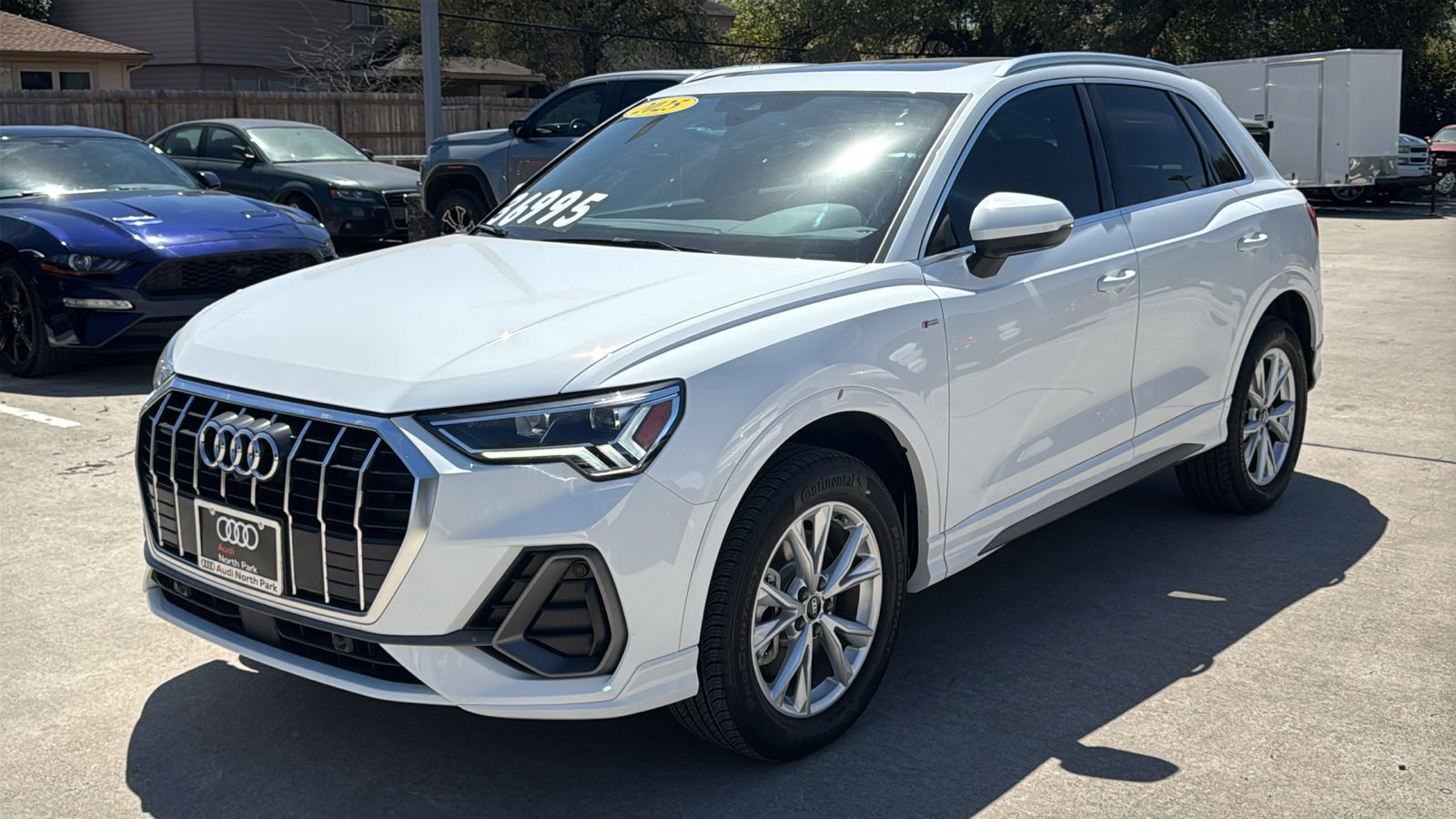 Used 2025 Audi Q3 2.0T Premium Plus w/ Premium Plus Package image 3