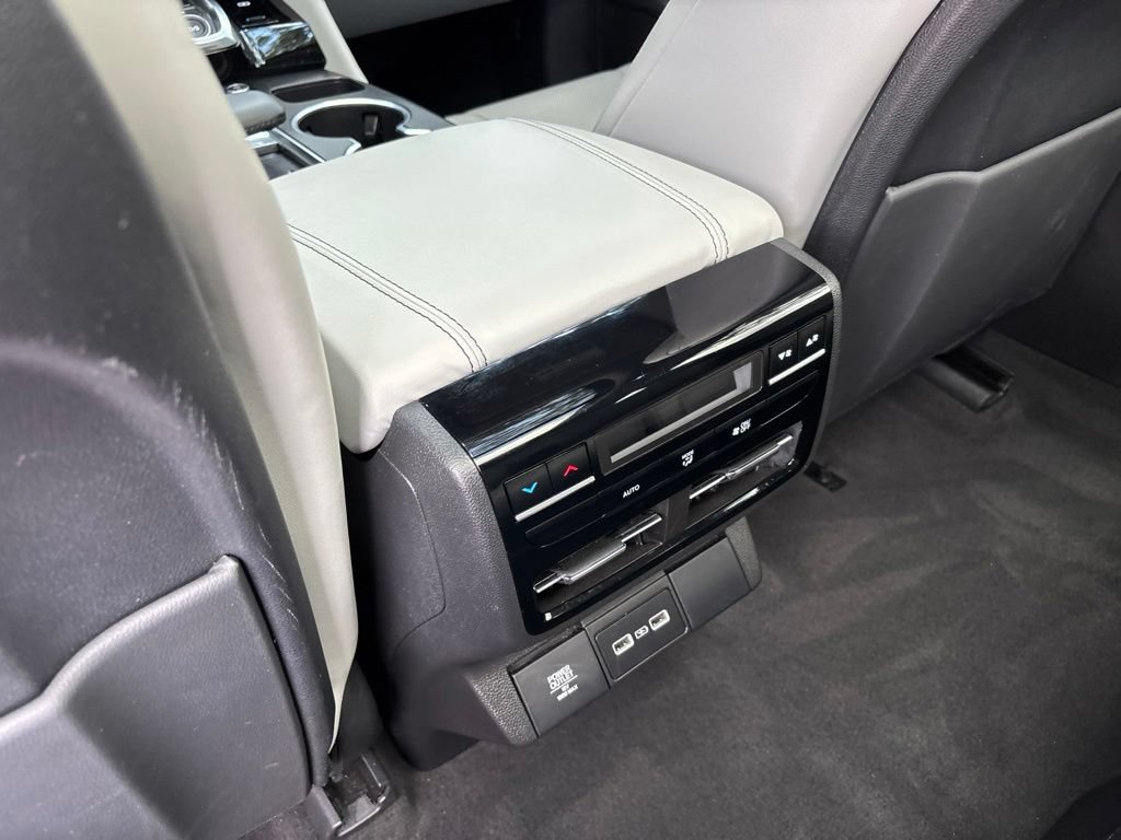 Used 2024 Acura MDX w/ Technology Package FWD image 31