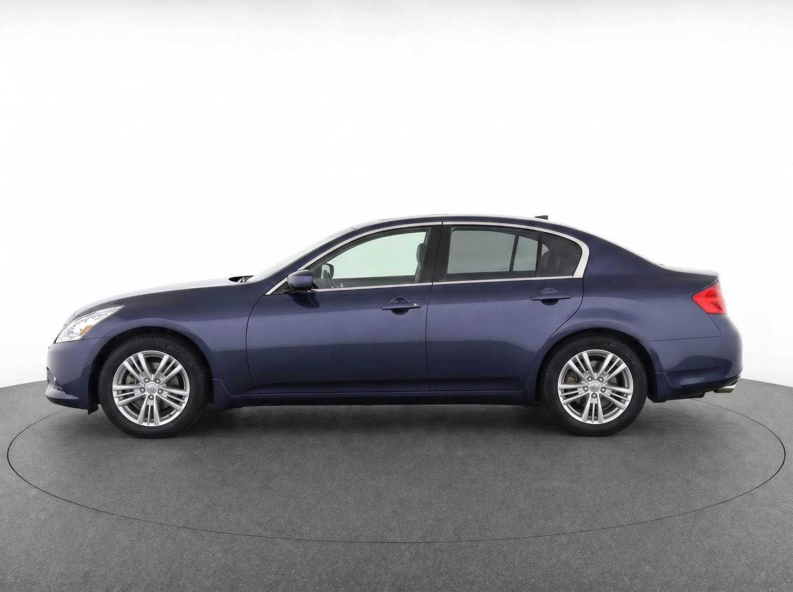 Used 2011 INFINITI G37 x Sedan w/ Premium Pkg AWD/4WD image 6