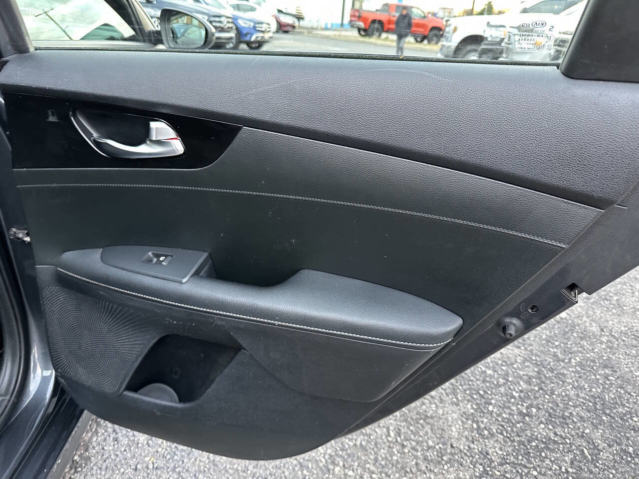 Used 2019 Kia Forte S w/ S Premium Package image 16