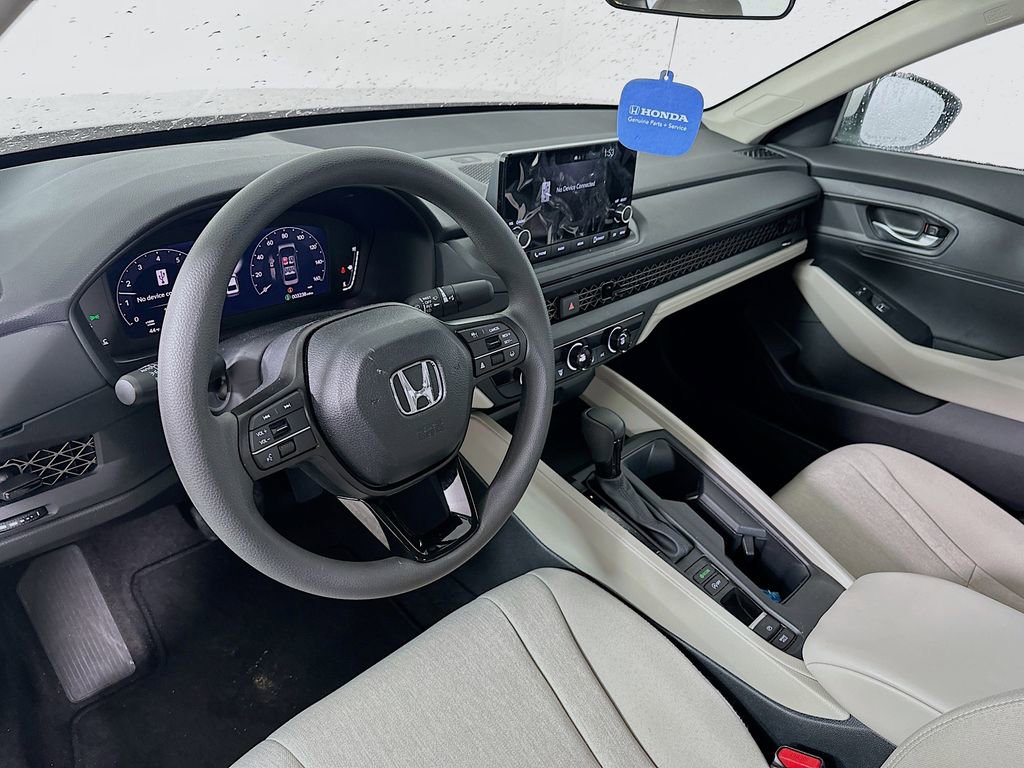 Used 2025 Honda Accord LX image 10