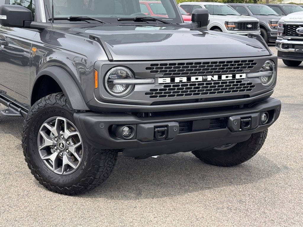 Certified 2023 Ford Bronco Badlands image 3
