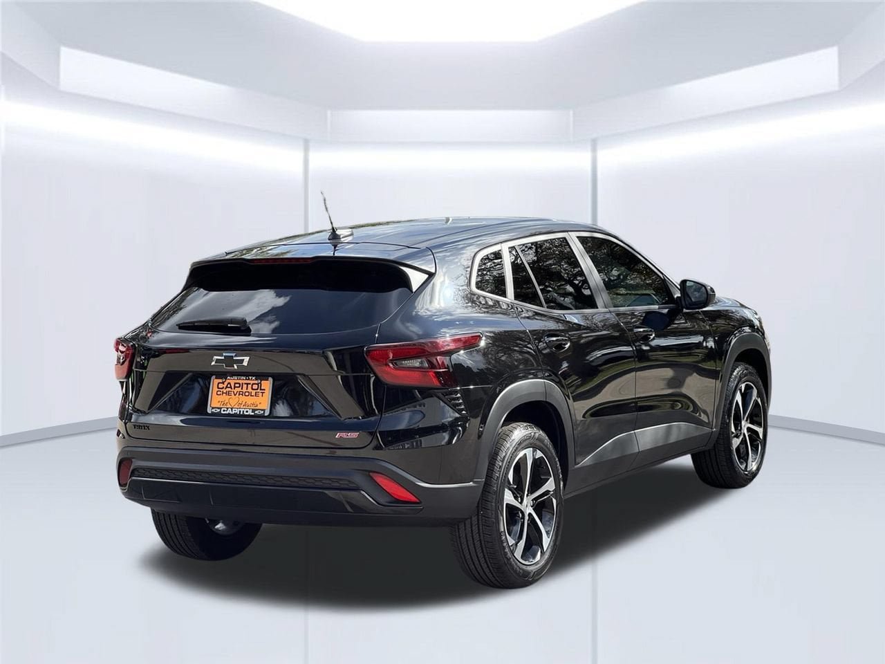 New 2026 Chevrolet Trax RS w/ Sunroof Package FWD image 5