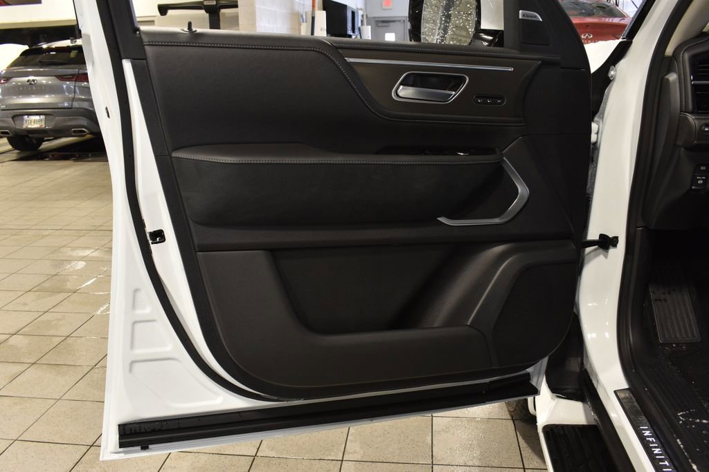 New 2026 INFINITI QX80 Luxe w/ Exterior Package image 10