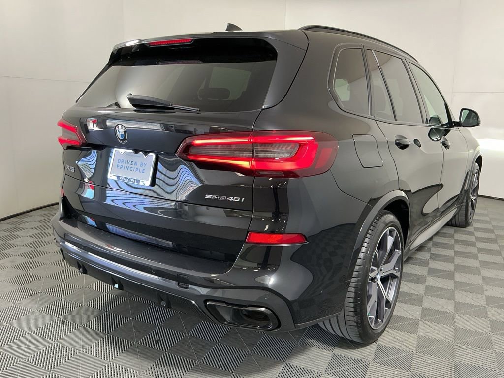 Certified 2022 BMW X5 sDrive40i w/ M Sport Package RWD image 5