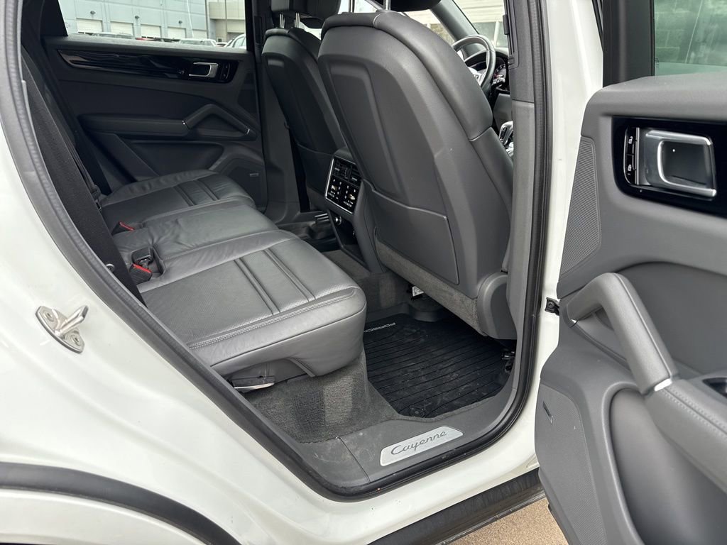 Certified 2020 Porsche Cayenne image 11