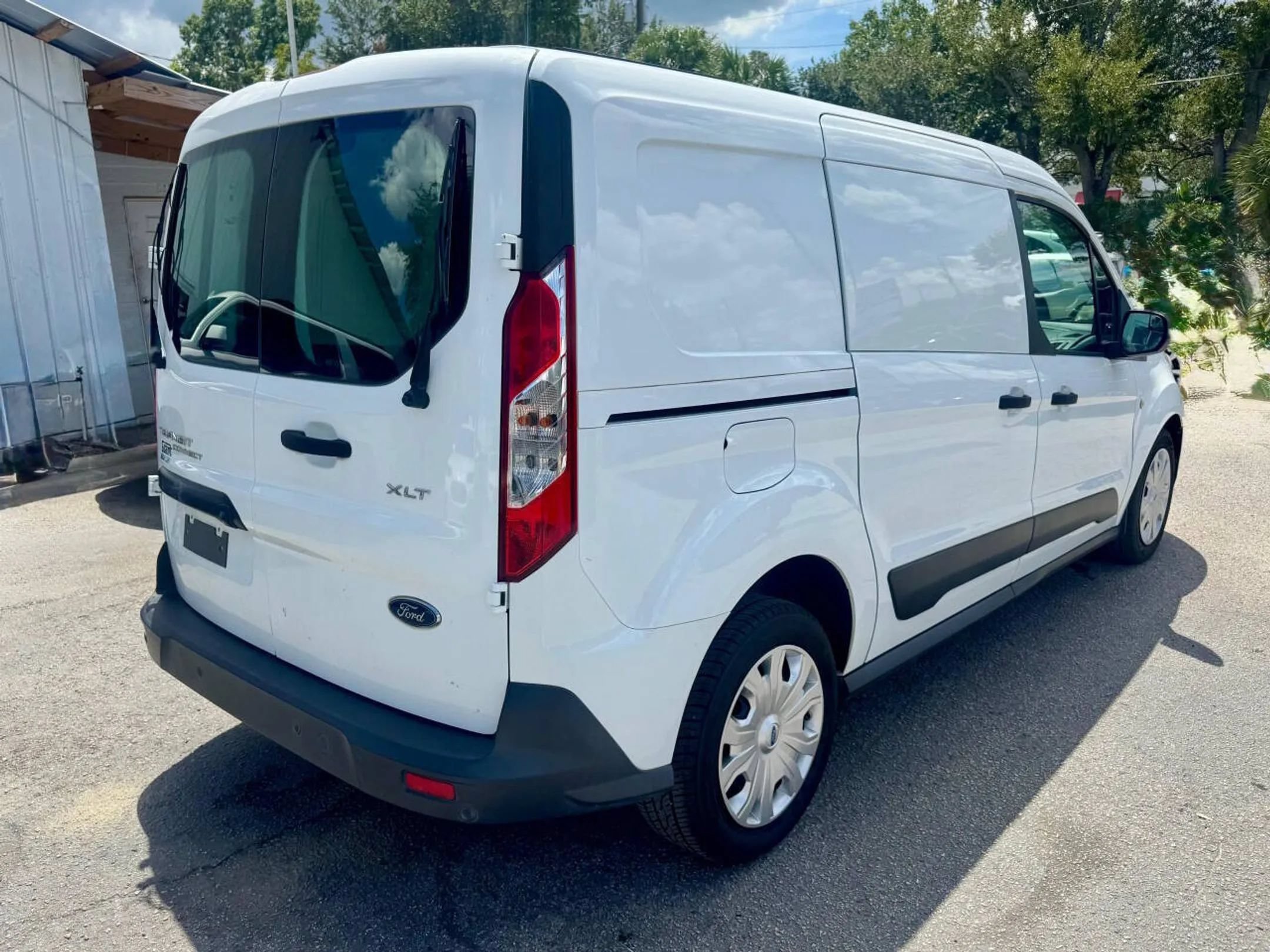 Used 2019 Ford Transit Connect XLT FWD image 11