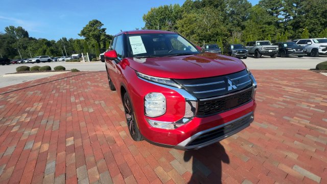 Used 2025 Mitsubishi Outlander SE FWD image 5