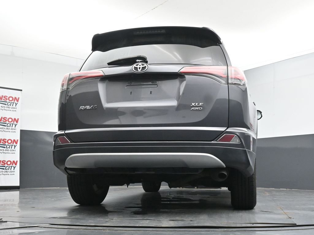 Used 2017 Toyota RAV4 XLE AWD/4WD image 23