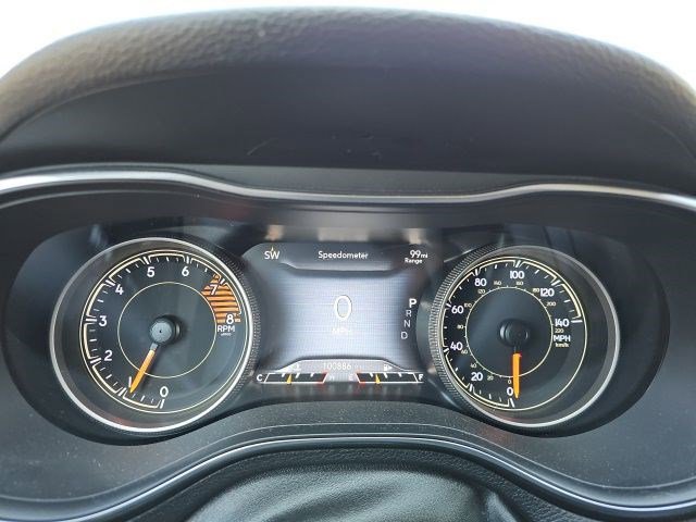 Used 2019 Jeep Cherokee Limited image 23