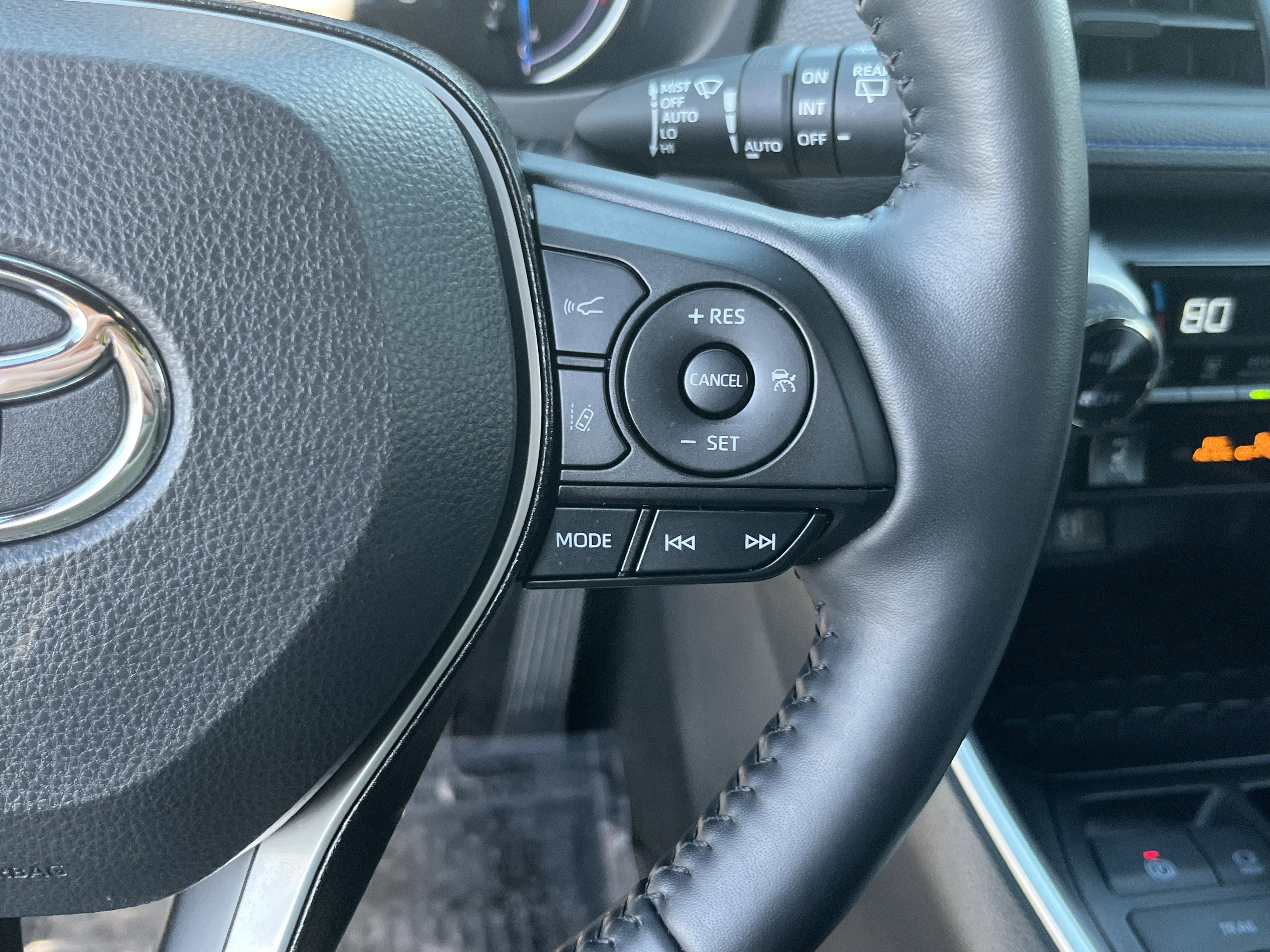 Used 2023 Toyota RAV4 SE w/ SE Grade Weather Package image 21