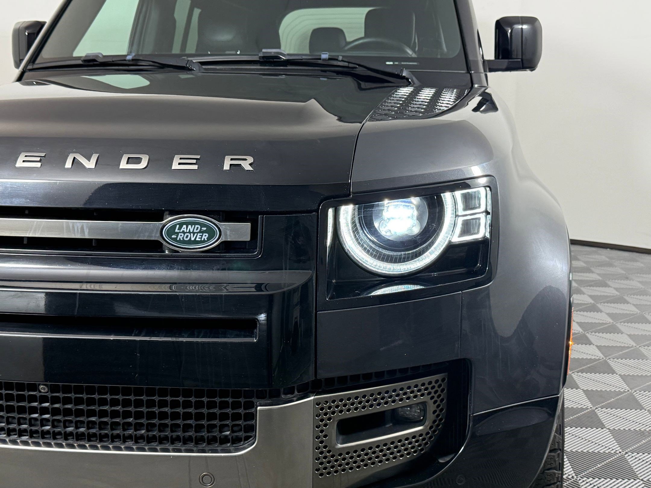 Used 2021 Land Rover Defender 110 X image 11