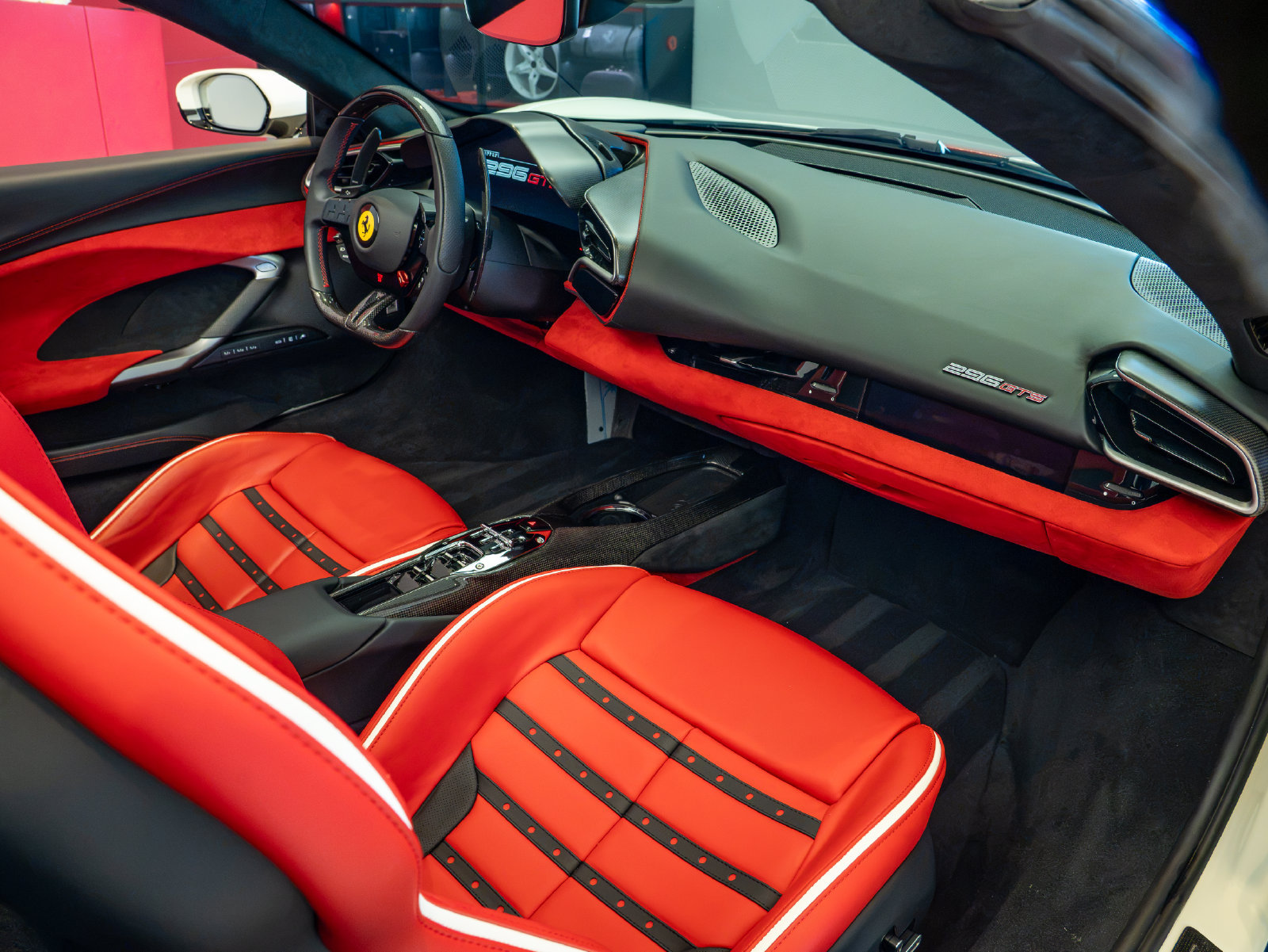 Used 2025 Ferrari 296 GTS RWD image 17