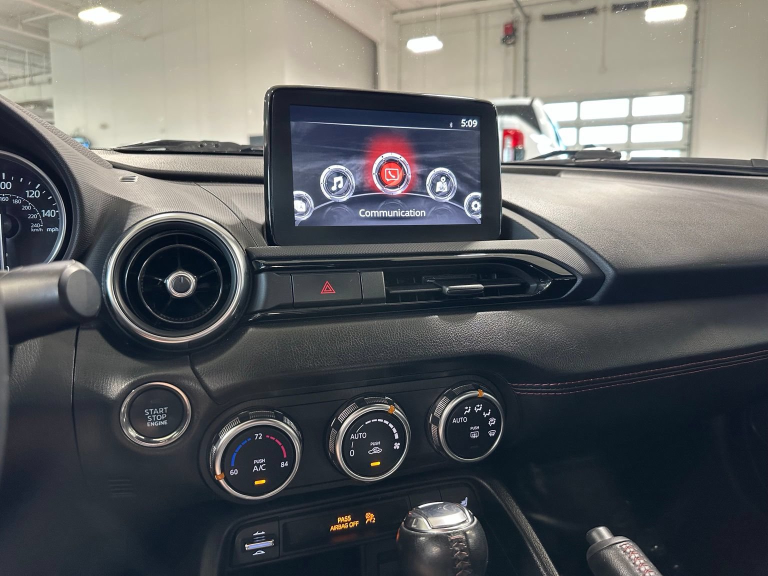 Used 2019 MAZDA MX-5 Miata RF Grand Touring RWD image 25