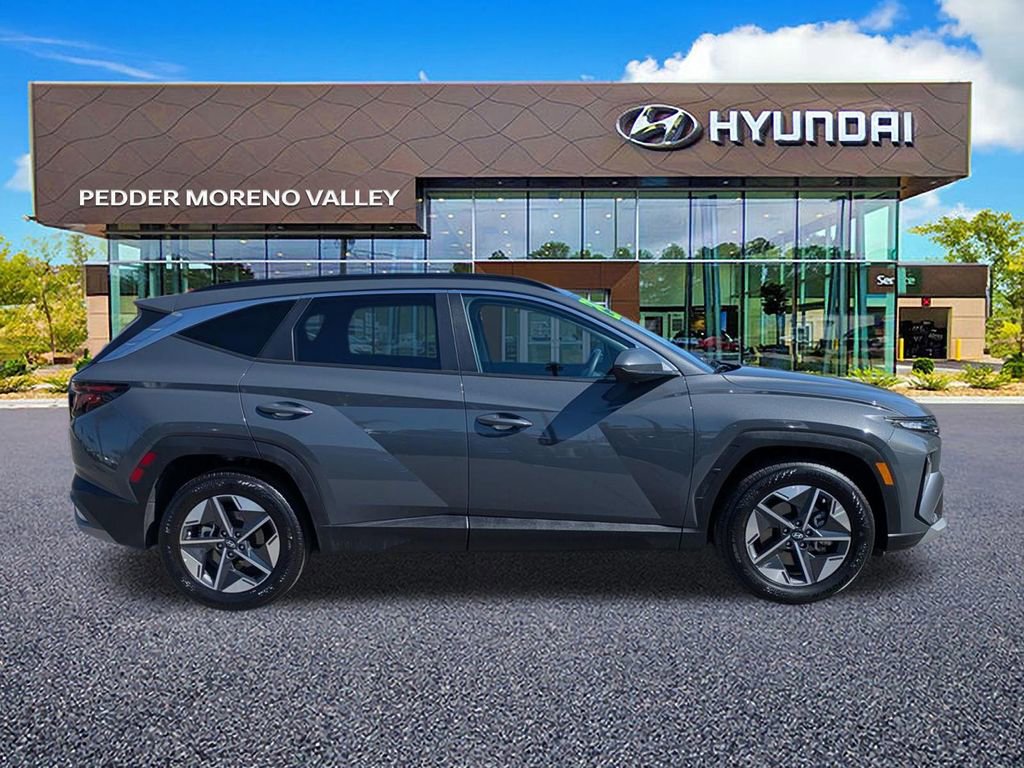 Certified 2025 Hyundai Tucson SEL image 2