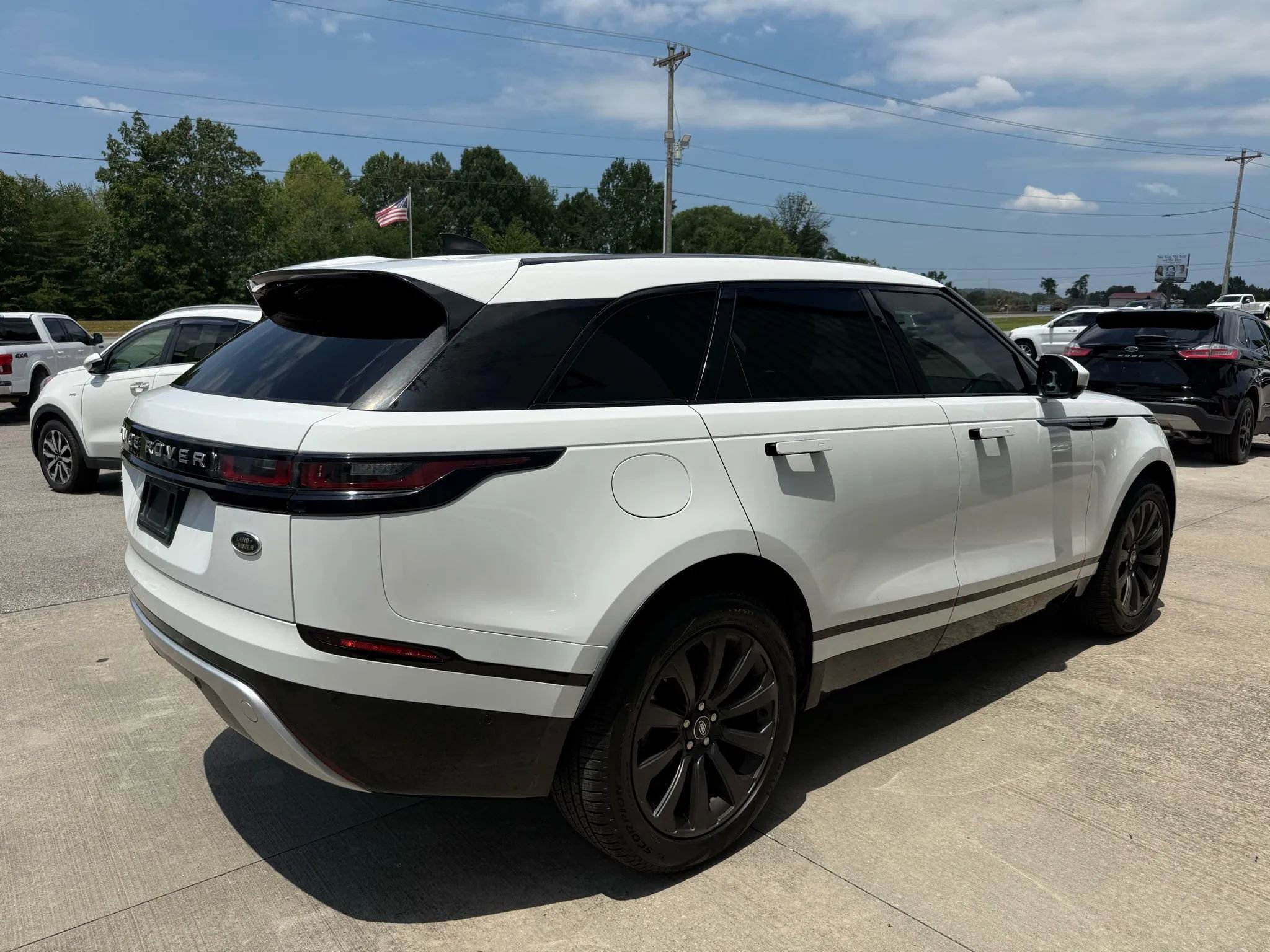 Used 2020 Land Rover Range Rover Velar S image 24