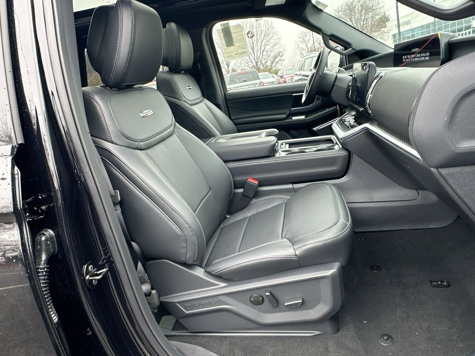 New 2026 Ford Expedition Max Platinum w/ Stealth Appearance Package image 33