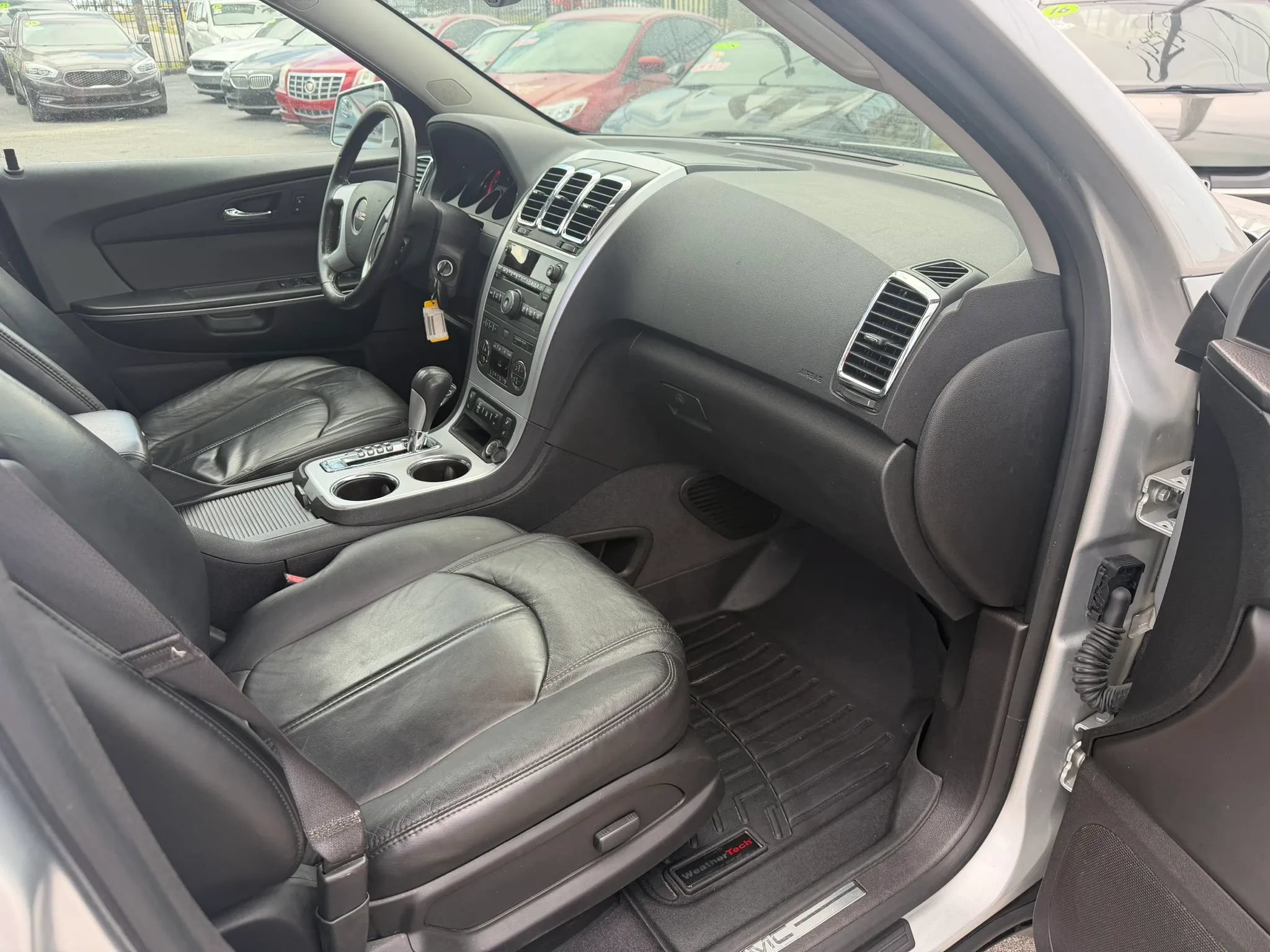 Used 2012 GMC Acadia SLT FWD image 9