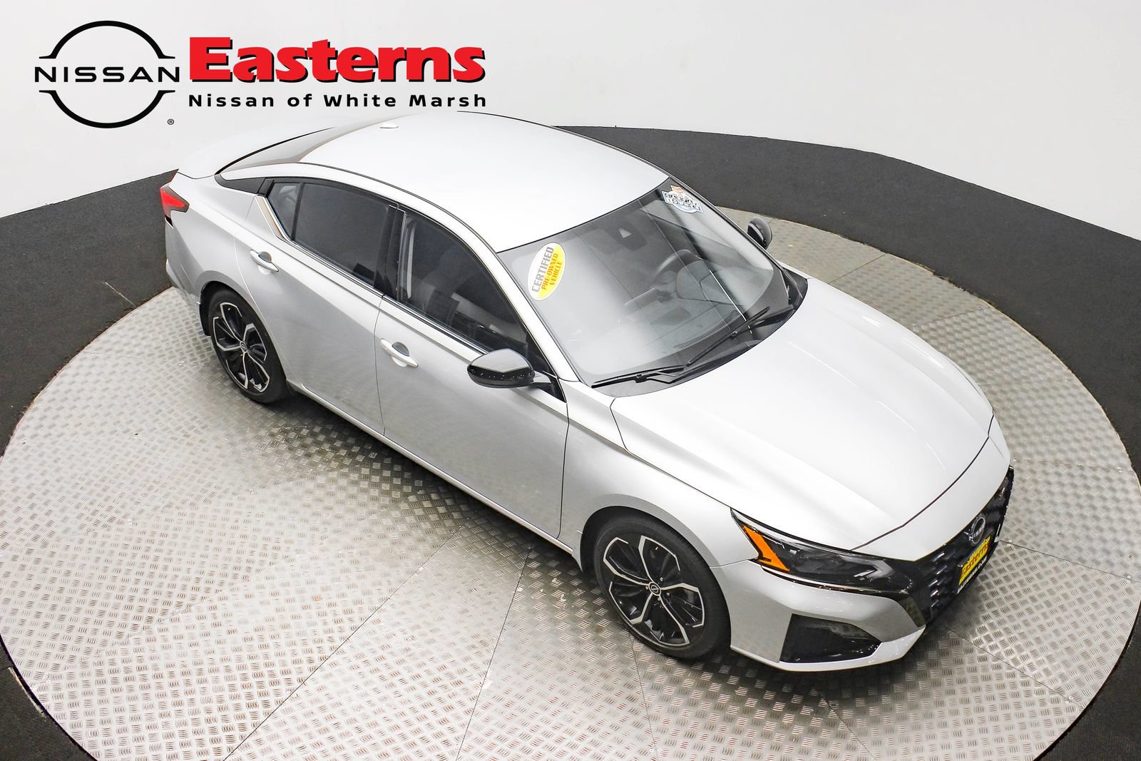 Used 2023 Nissan Altima 2.5 SR FWD image 3