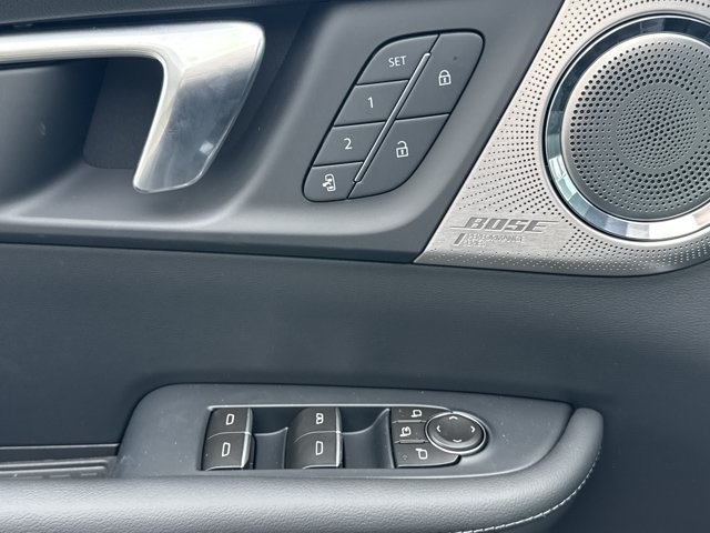 New 2026 Buick Enclave Avenir w/ Super Cruise Package FWD image 19