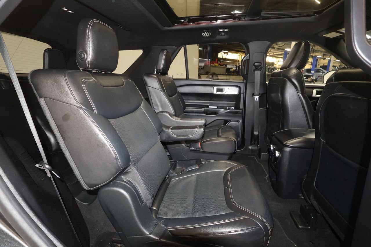 Used 2020 Ford Explorer ST image 18