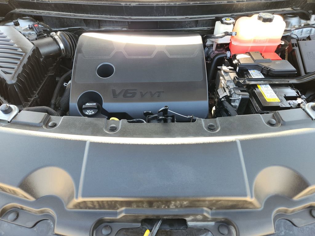 Used 2023 Chevrolet Traverse High Country w/ LPO, Floor Liner Package image 39