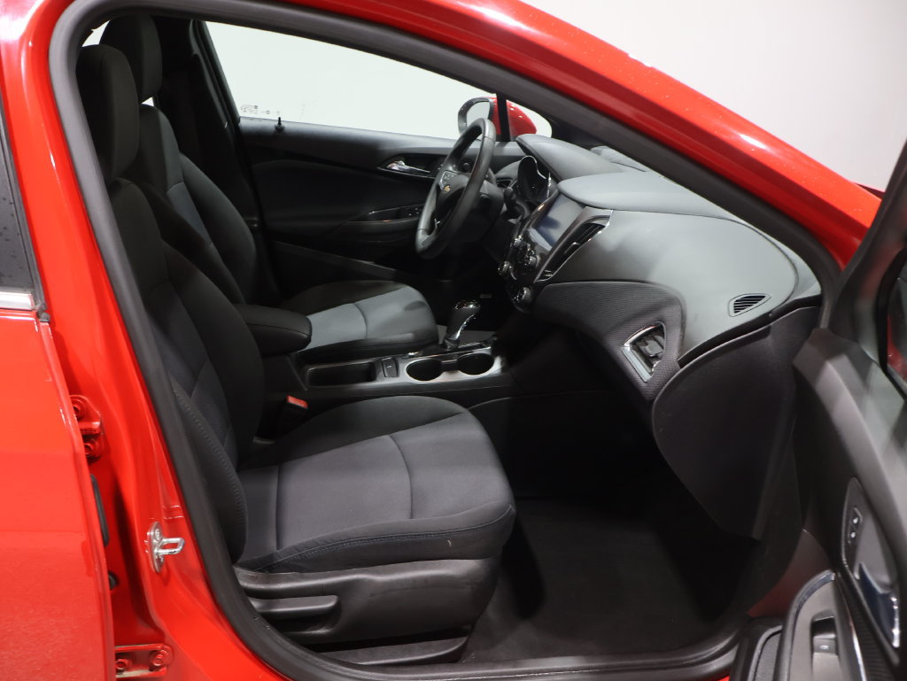 Used 2017 Chevrolet Cruze LT w/ Sun And Sound Package FWD image 25