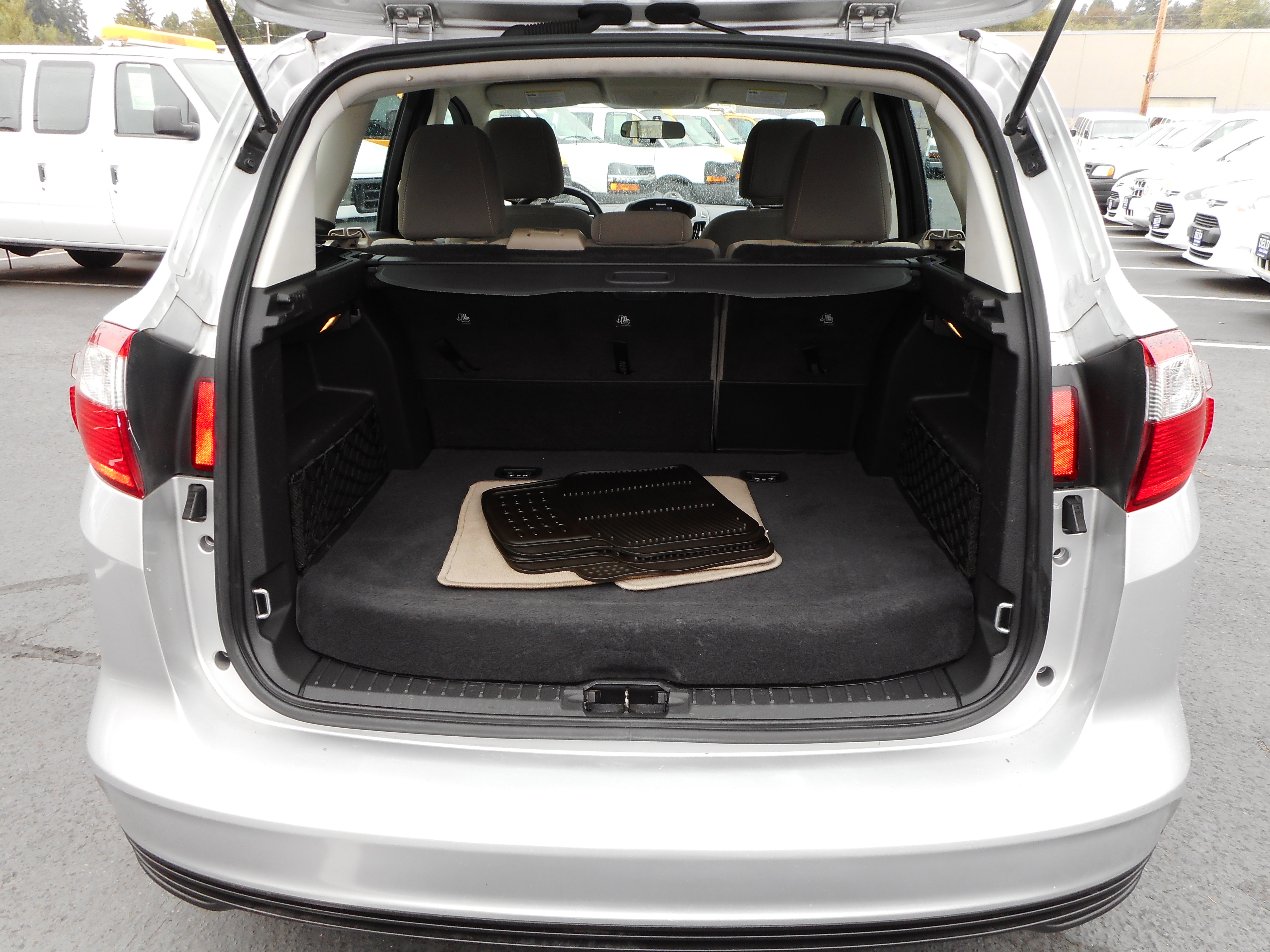 Used 2014 Ford C-MAX SE image 11