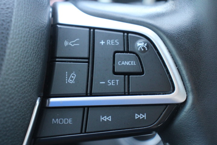 Used 2022 Toyota Highlander XSE AWD/4WD image 27