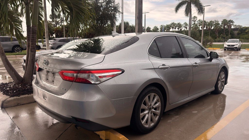 Used 2020 Toyota Camry LE FWD image 7