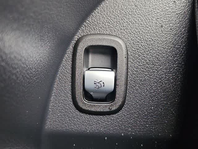 Certified 2026 Mercedes-Benz GLC 300 4MATIC image 40