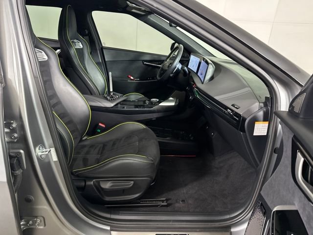 Used 2023 Kia EV6 GT image 28