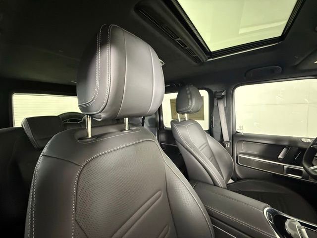 Used 2025 Mercedes-Benz G 550 image 33