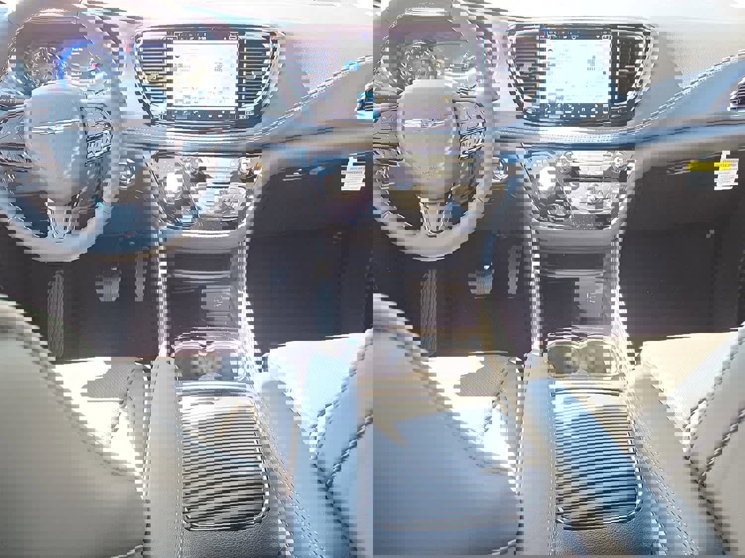 New 2026 Chrysler Pacifica Limited w/ S Appearance Package image 16