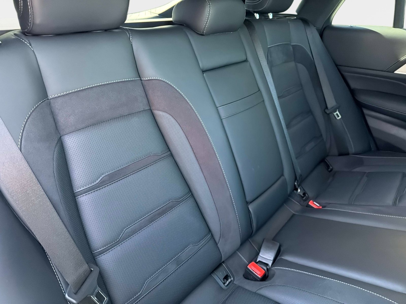 Used 2025 Mercedes-Benz GLE 53 AMG 4MATIC Coupe image 30