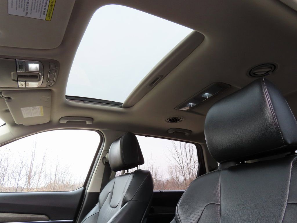 Used 2022 Kia Telluride EX w/ EX Premium Package image 5