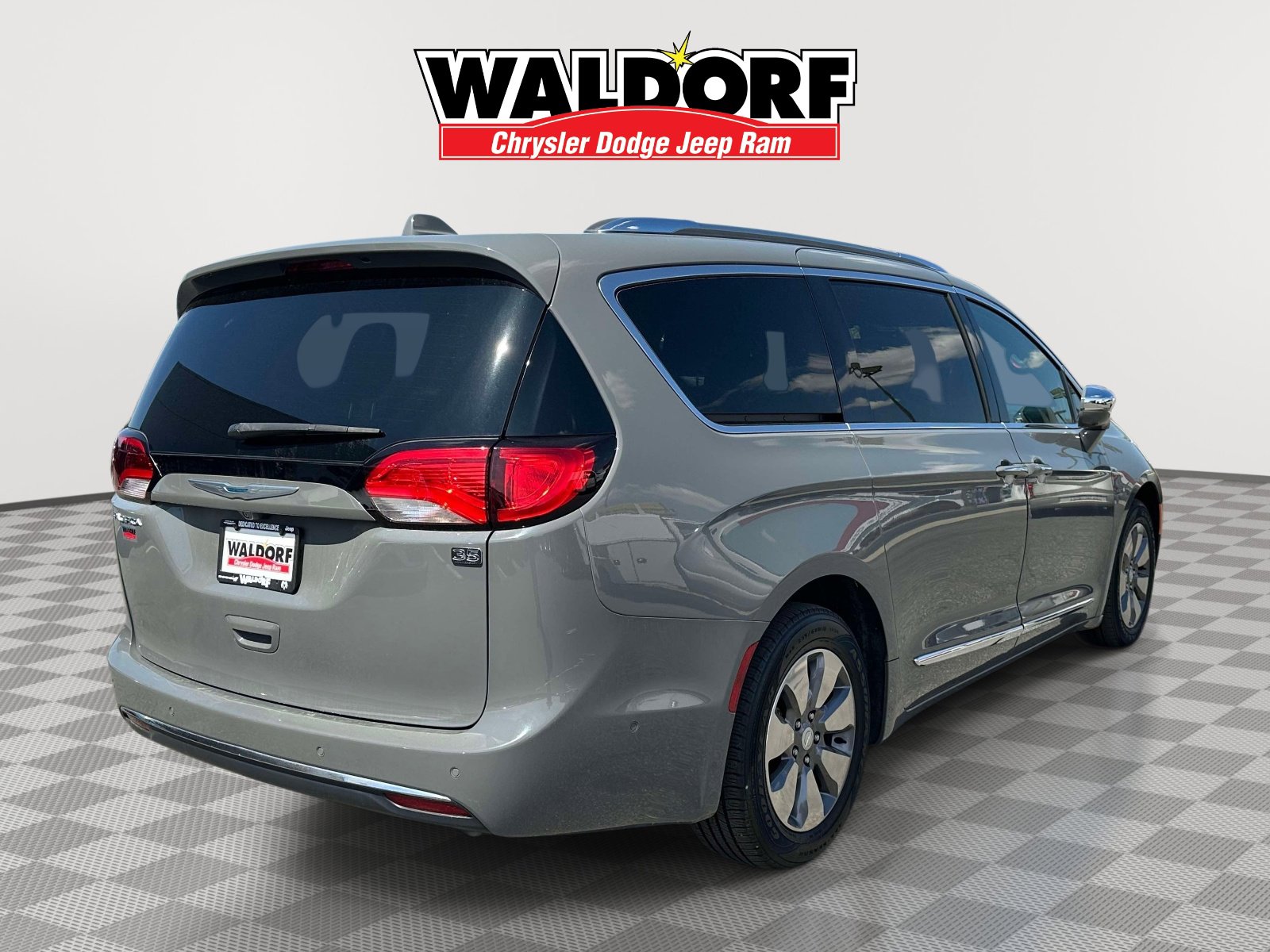 Used 2020 Chrysler Pacifica Limited FWD image 6